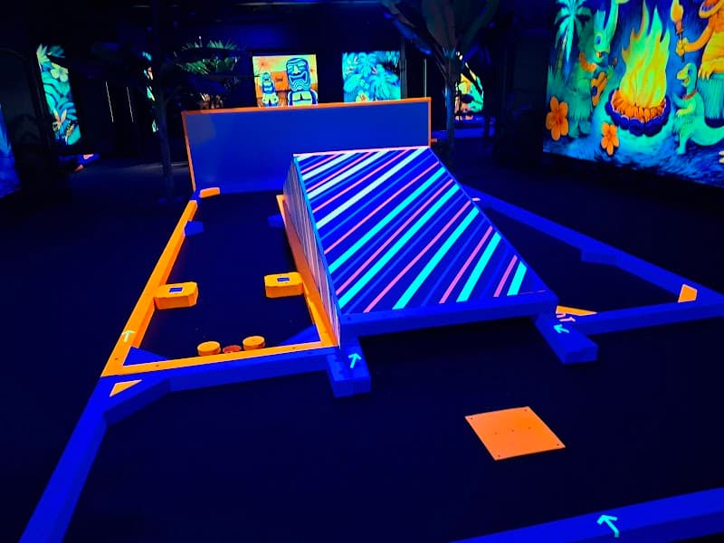Aloha Mini Glow Golf